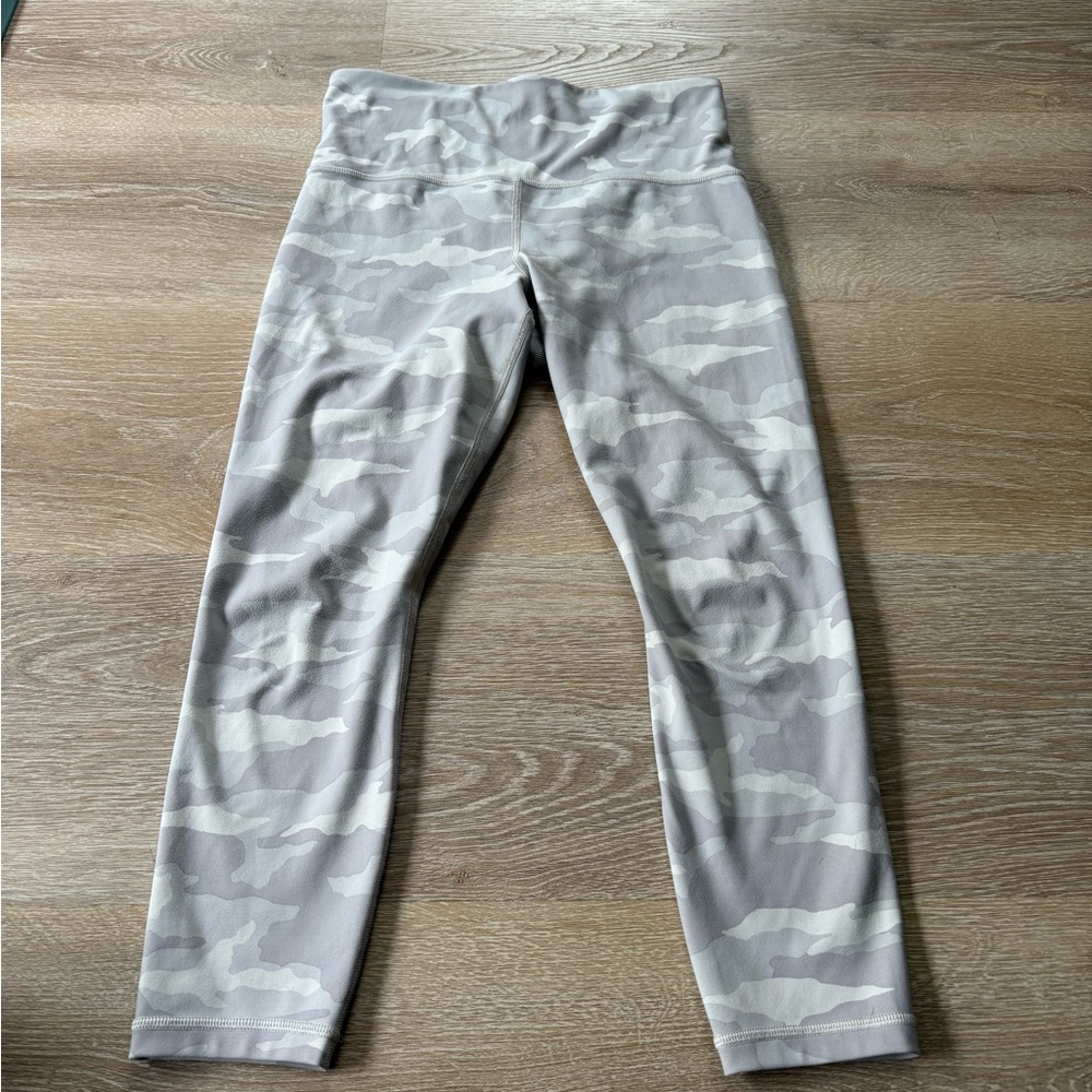 Athleta Gray Camouflage 7/8 Pants